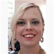 Laureata in Archeologia con esperienza nell'insegnamento a ragazzi con certificazione Dsa impartisce lezioni di italiano, storia, geografia, storia dell'arte, filosofia a ragazzi di scuole medie , scuole superiori e corsi universitari specifici nell'ambit